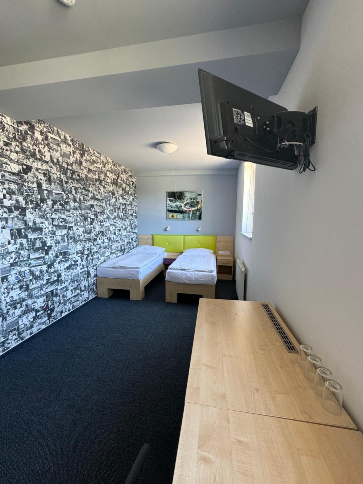 Sport Hotel Sletiste Κλάντνο Εξωτερικό φωτογραφία