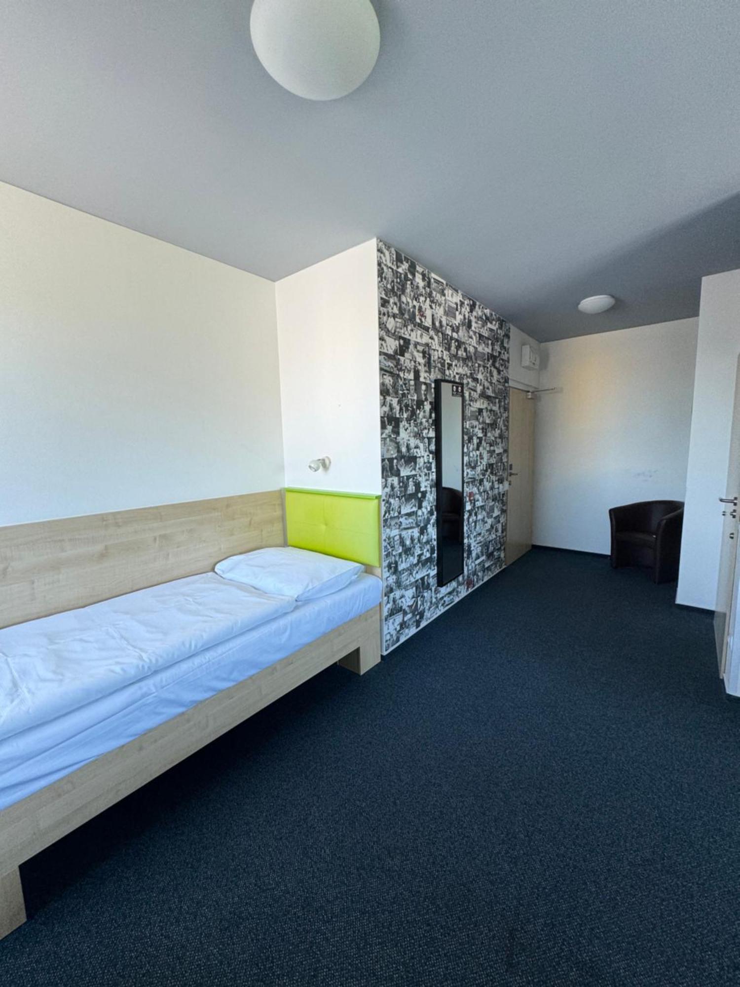 Sport Hotel Sletiste Κλάντνο Εξωτερικό φωτογραφία