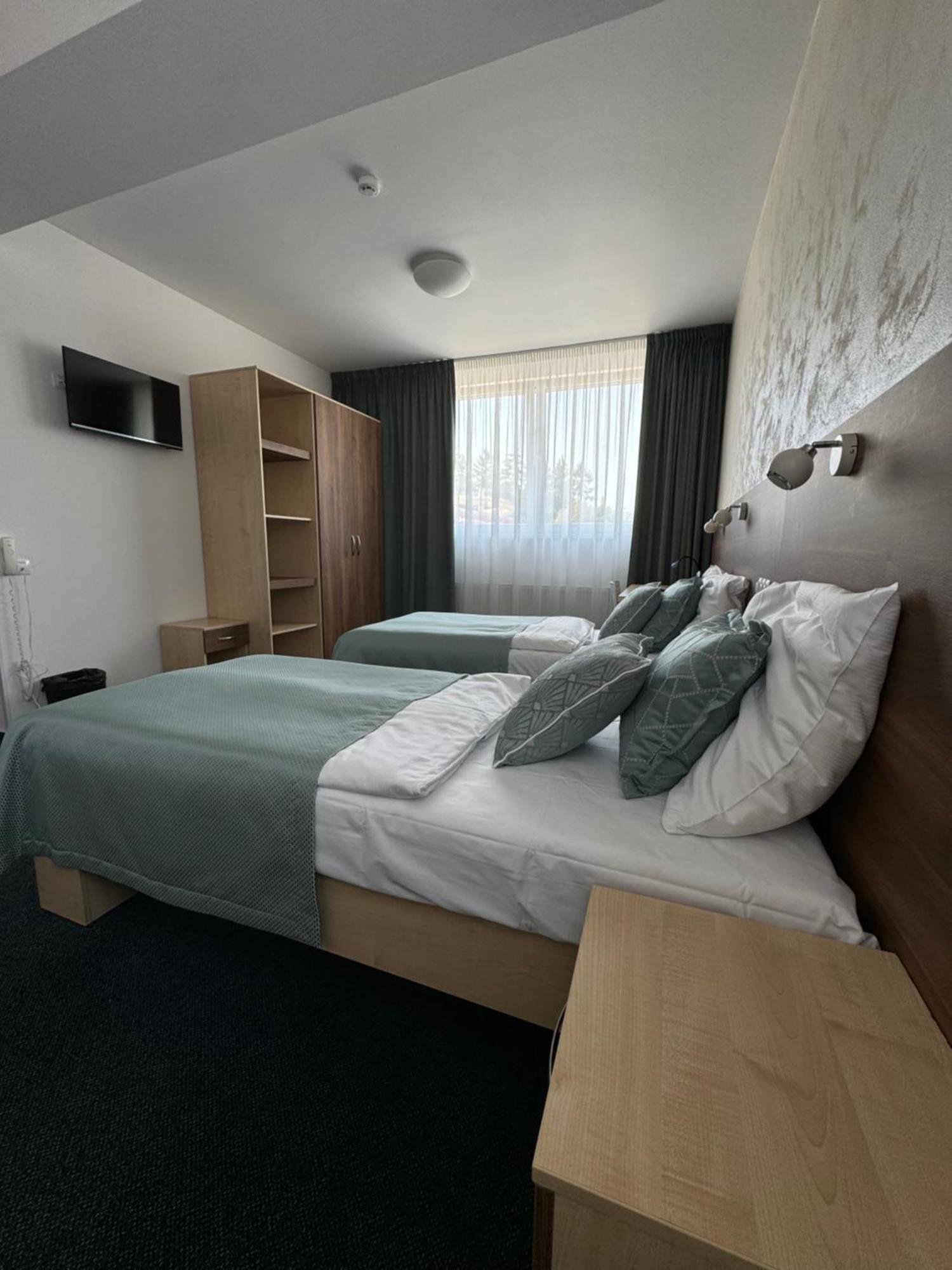 Sport Hotel Sletiste Κλάντνο Εξωτερικό φωτογραφία