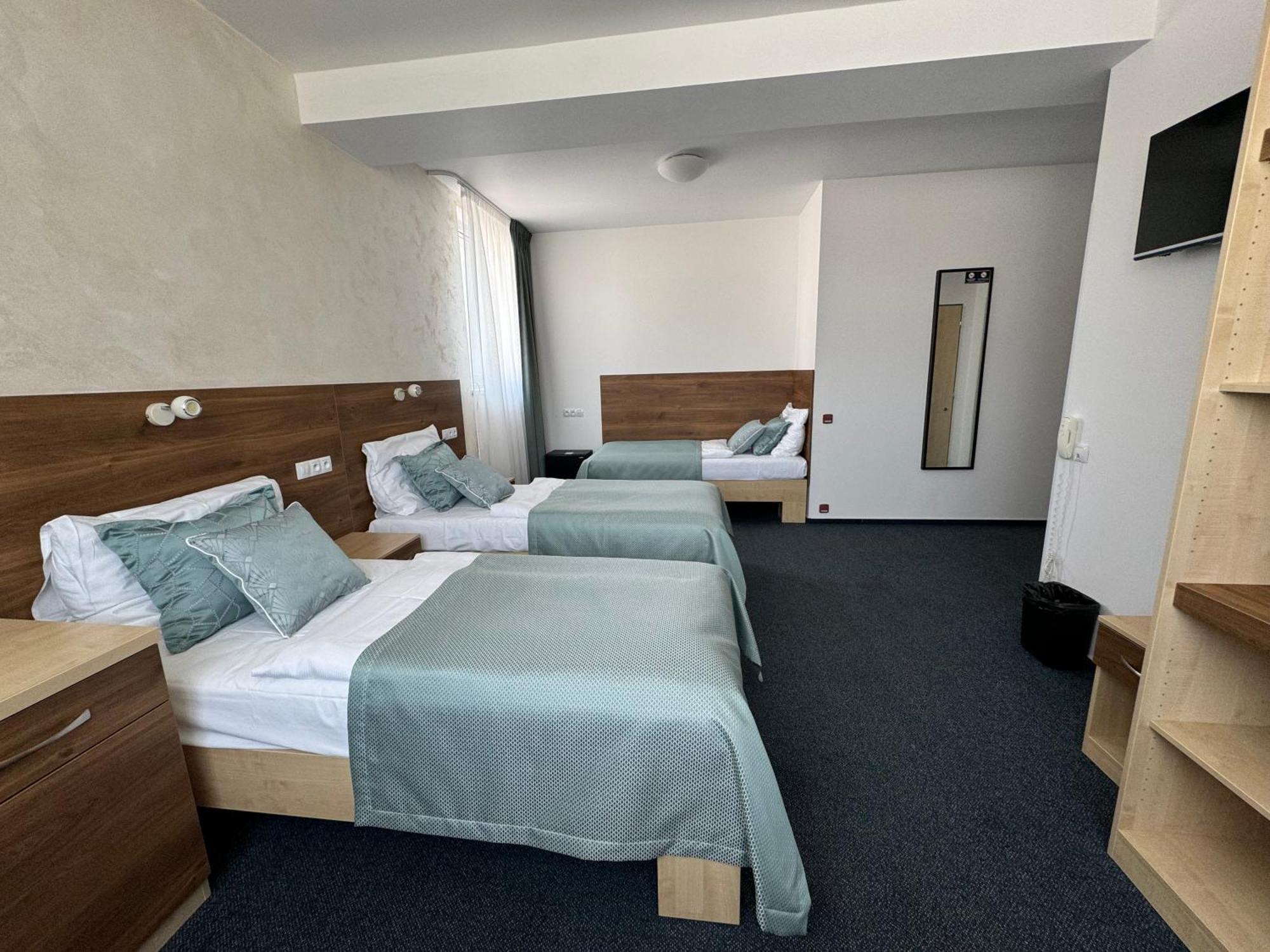 Sport Hotel Sletiste Κλάντνο Εξωτερικό φωτογραφία