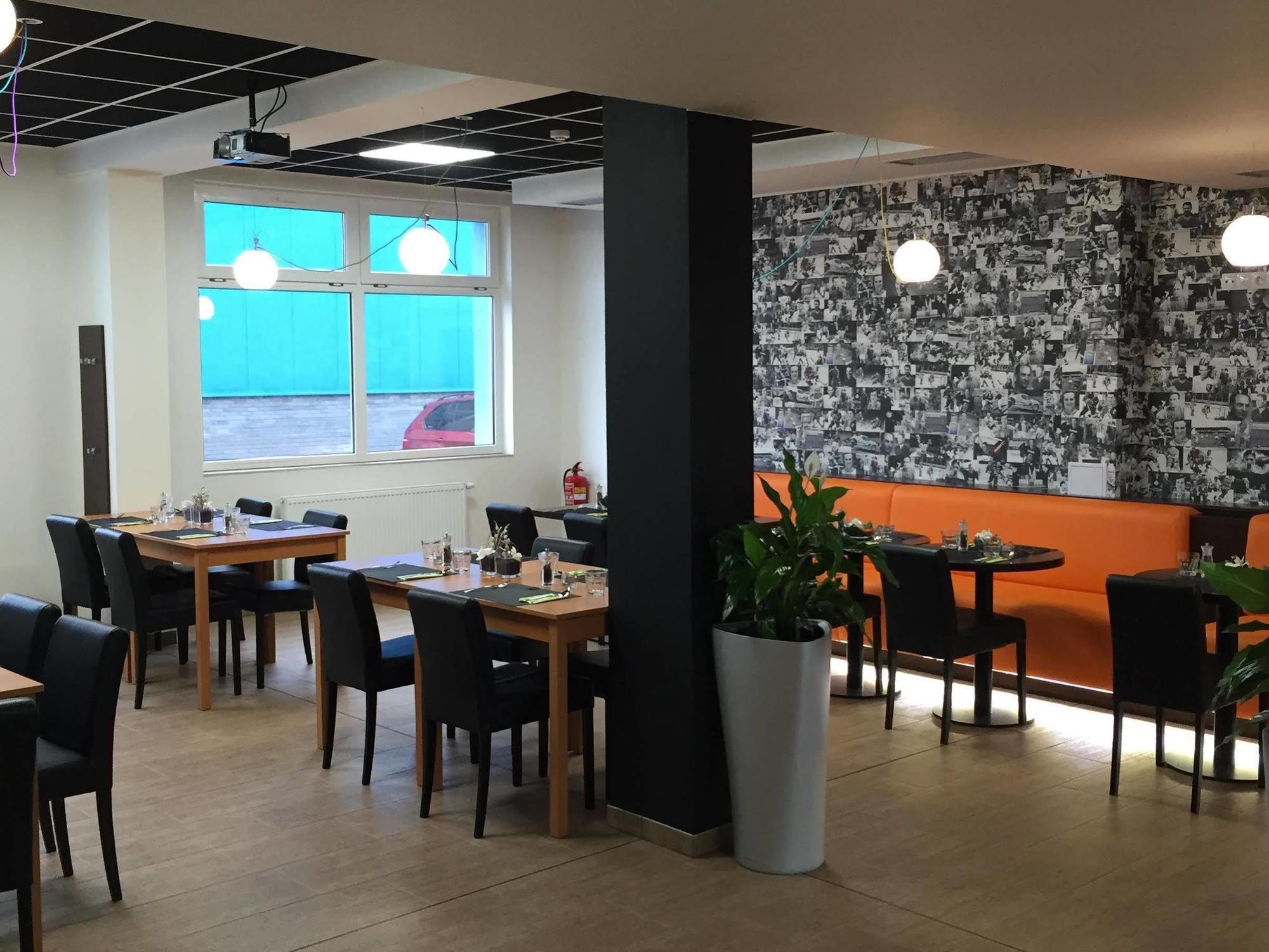Sport Hotel Sletiste Κλάντνο Εξωτερικό φωτογραφία